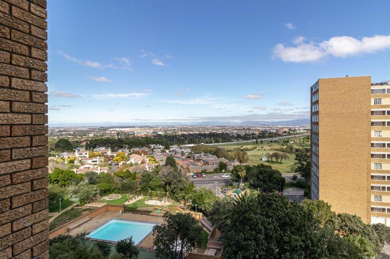 To Let 1 Bedroom Property for Rent in Loevenstein Western Cape